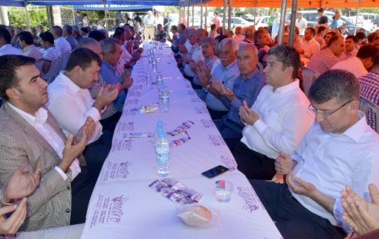 Yeni’nin ölen ağabeyi için mevlit okutuldu