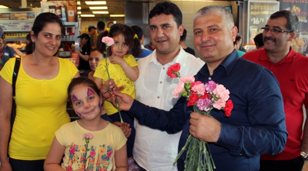 Yılmaz: "Yoksullukla savaşacağız, yolsuzluk ve terörle mücadele edeceğiz"