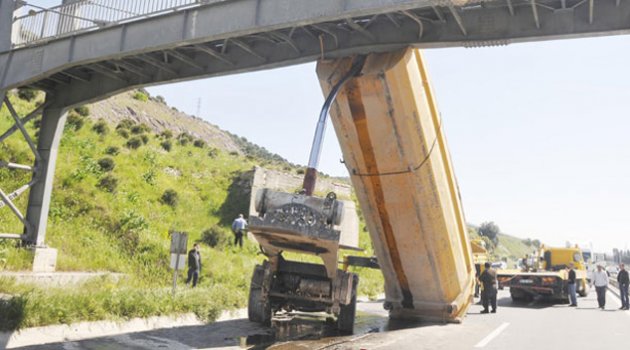 Yine damper, yine üst geçit!