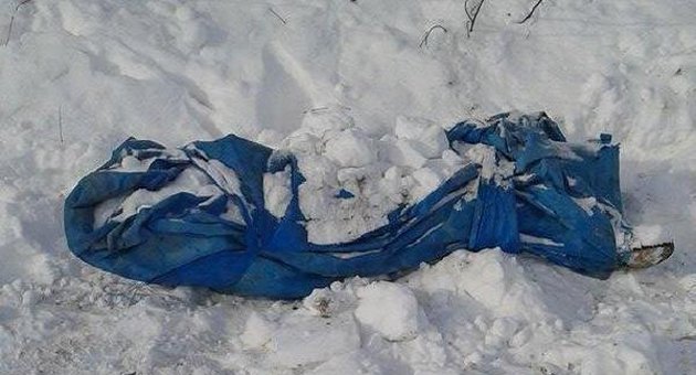 Yol kenarında erkek cesedi bulundu