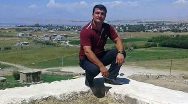 Yol kesen teröristler bir korucuyu şehit etti
