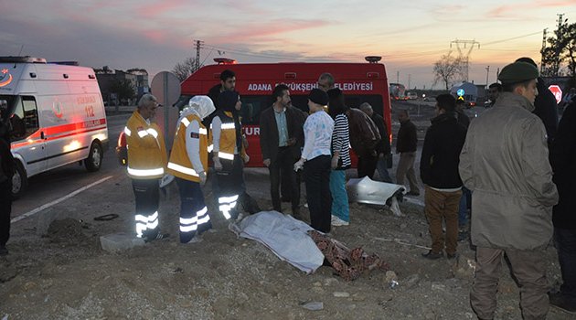 Yolcu minibüsü ile otomobil çarpıştı: 2 ölü 3 yaralı