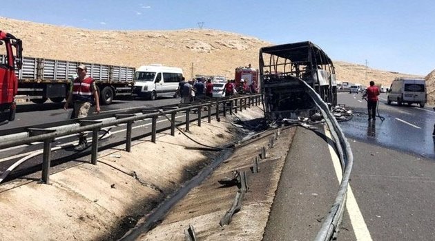 Yolcu otobüsünde korkutan yangın!
