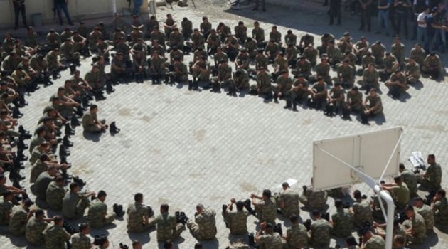 ‘Yolu açın, yoksa burayı uçaklarla bombalatırız’
