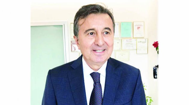 Yönetim toplantısını haber  vermiyor, bizi görevden alıyor