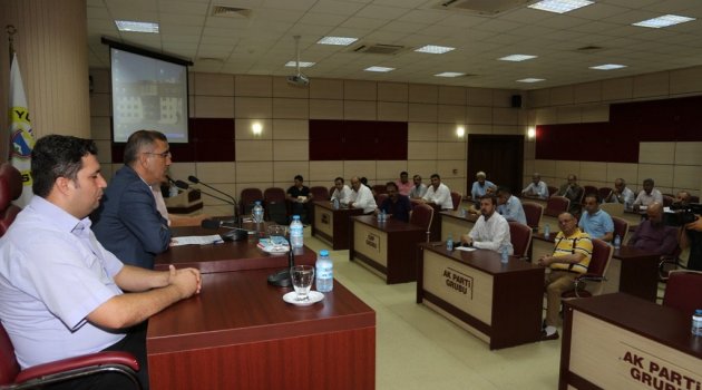 Yüreğir Belediye Meclisi olağanüstü toplanıp darbeyi kınadı