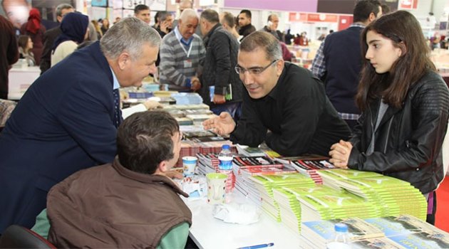 Yüreğir Belediyesi Çukurova Kitap Fuarı’nda
