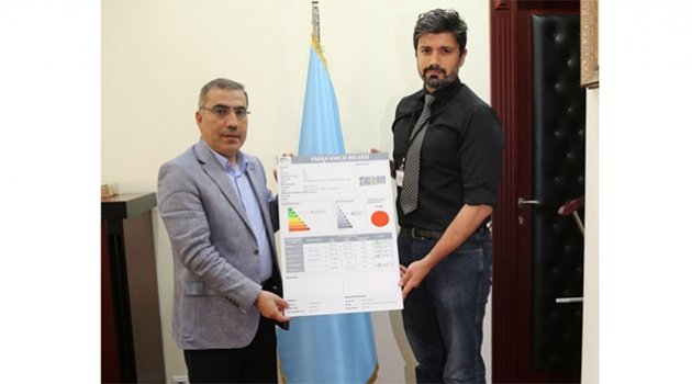 Yüreğir Belediyesi Enerji Kimlik Belgesi’ni Aldı