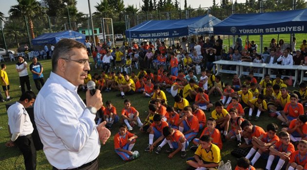Yüreğir Belediyesi takımlarında lisanslı futbolcu sayısı 400'ü buldu