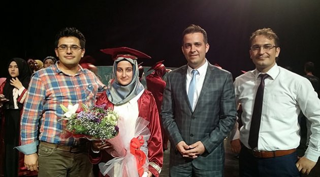 Yüreğir İmam Hatip Ortaokulu’nda mezuniyet coşkusu