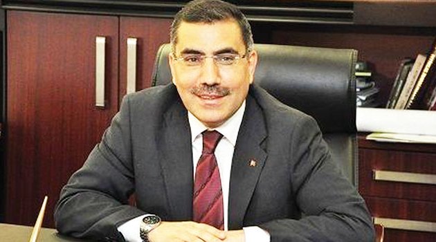 Yüreğir'e ilk kapalı yüzme havuzu