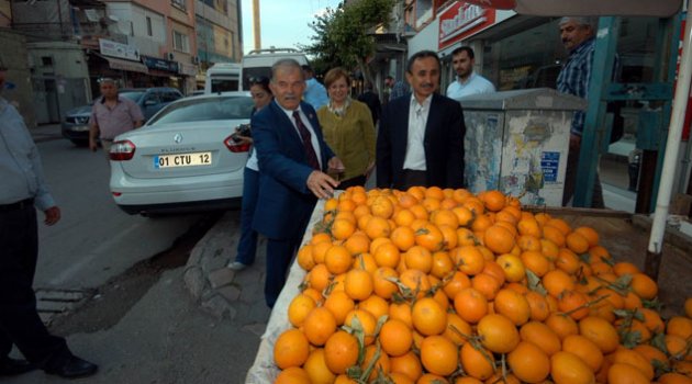 Yuvalı, esnafın dertlerini dinliyor