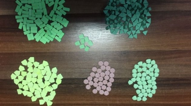 Zehir tacirleri polisten kaçamadı
