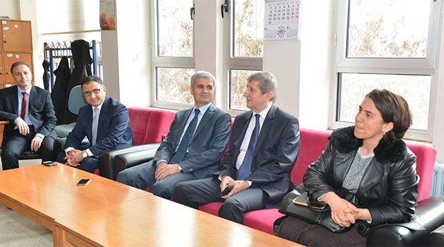 Zekeriya Erbeyi, öğretmenler ile buluştu