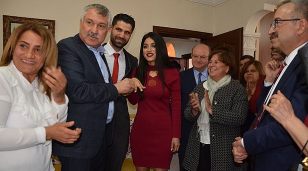 Zeydan Karalar antrenörüne kız istedi