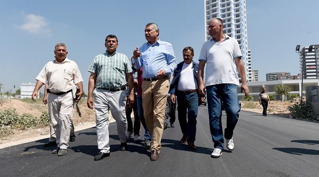 Zeydan Karalar hem çalışmaları denetledi, hem vatandaşın gönlünü aldı