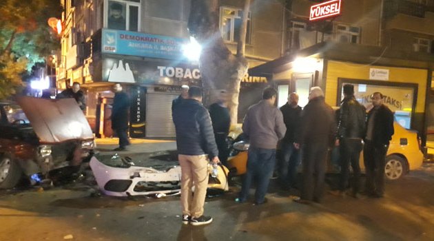 Zincirleme trafik kazası! 2’si ağır 5 yaralı var