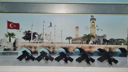 5 Ruhsatsız Tabanca Yakalatan Şüpheli Tutuklandı