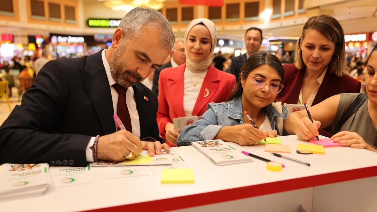 Adana&#039;da &#039;Ailemle Güçlüyüm&#039; Standı Açıldı