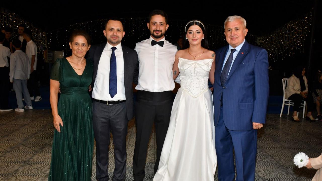 Adana’da Görkemli Düğün:Siyaset ve İş Dünyası Bir Arada