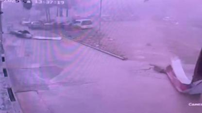 Adana’da Hortum Okulun Çatısını Uçurdu