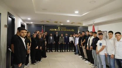 AK Gençlik Adana  İYİ Partilileri Üye Yaptı