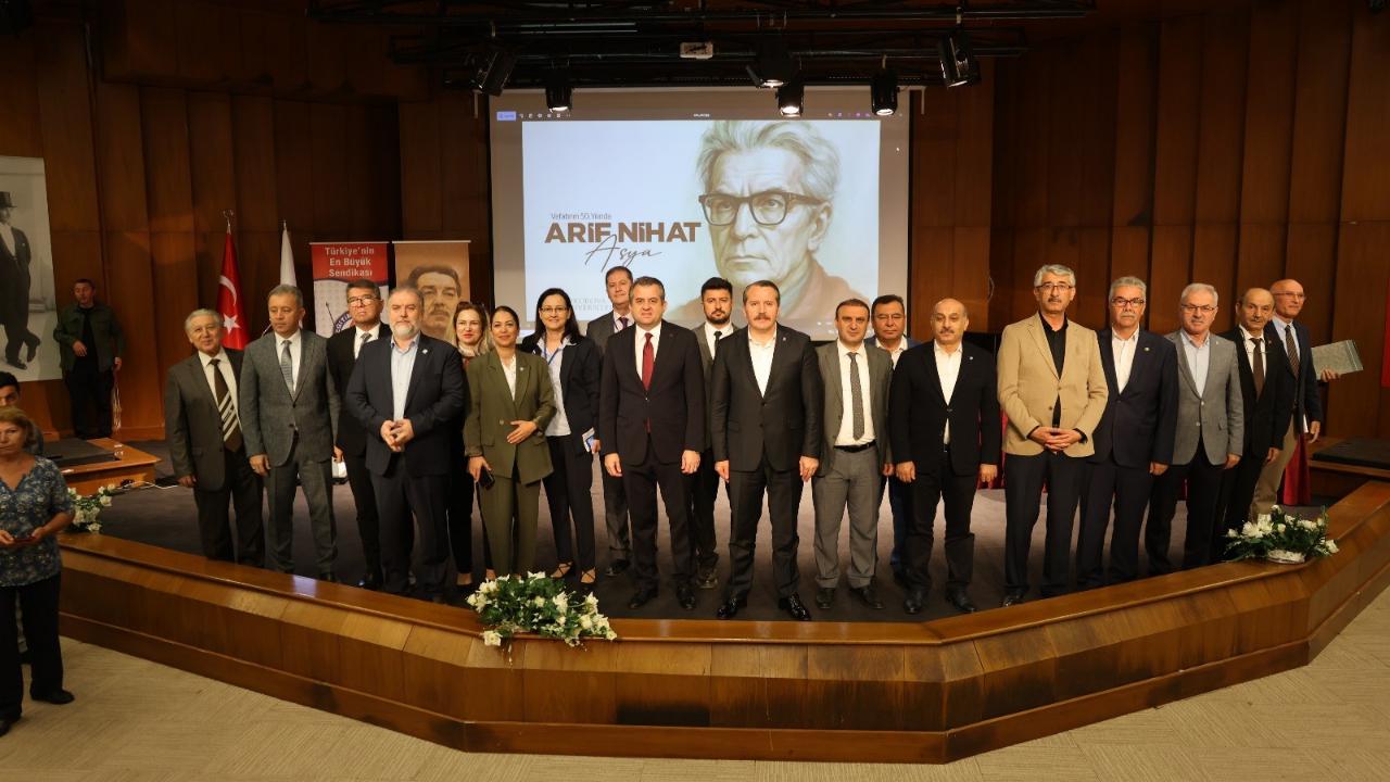 “Bayrak Şairi” Arif Nihat Asya ÇÜ'de Anıldı