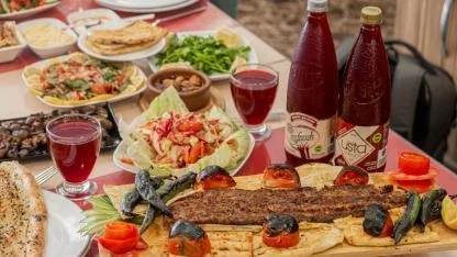 Büyük Usta & Serfressh, Sponsor Oldu