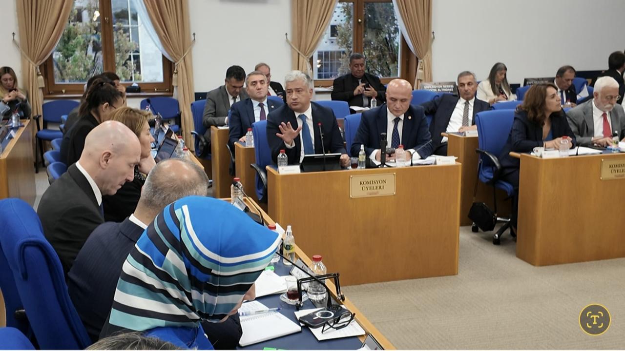 İktidar Enflasyonla Mücadelede Bedel Ödemeyen Tek Taraf