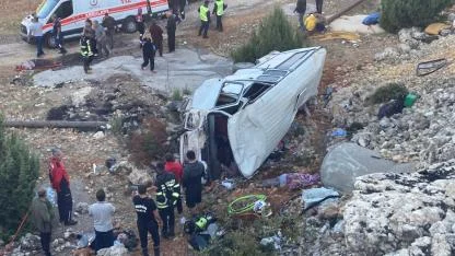 İşçi Servisi Şarampole Devrildi: 4 Ölü, 14 Yaralı
