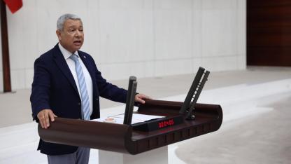 Kepenkler Bir Bir İniyor