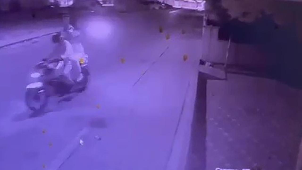 Otomatik Tabancayla Berber Dükkanına Saldırdı