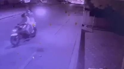 Otomatik Tabancayla Berber Dükkanına Saldırdı