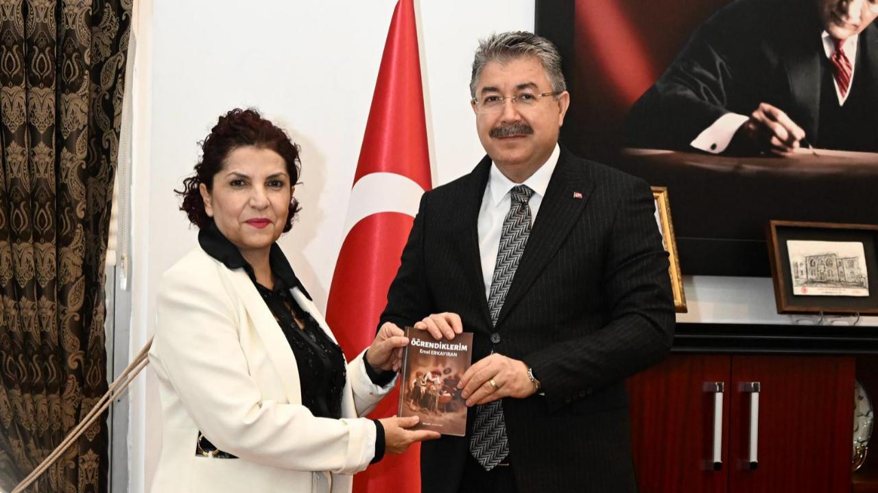 Yılın Bürokrat ödülü Osmaniye Valisi Dr. Erdinç YILMAZ’a Verildi