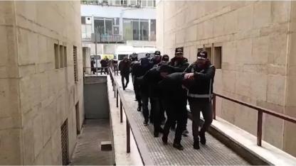 ''Yolyemezler'' Çetesine Baskın: 45 Gözaltı