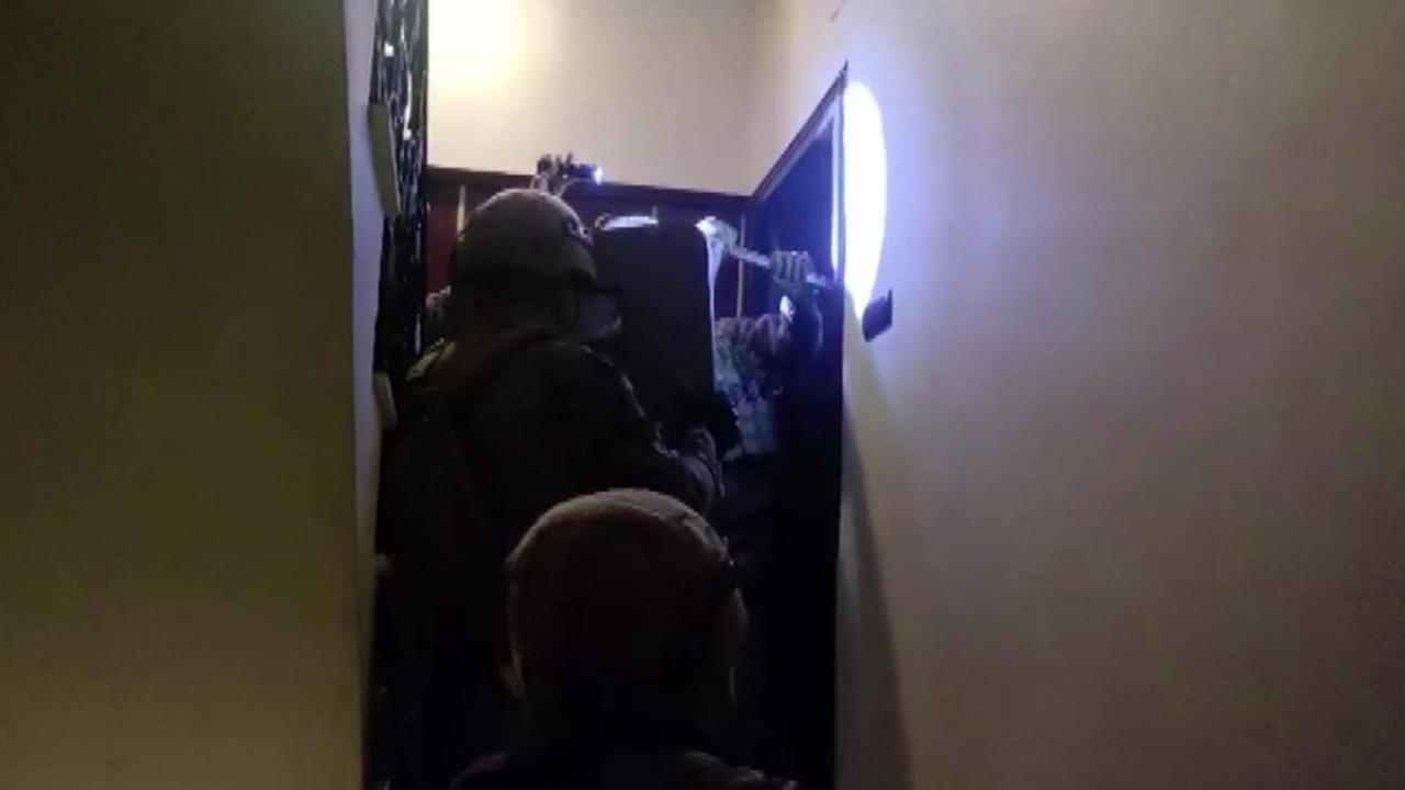 Adana Merkezli Silah Şebekesi Çökertildi:21 Gözaltı