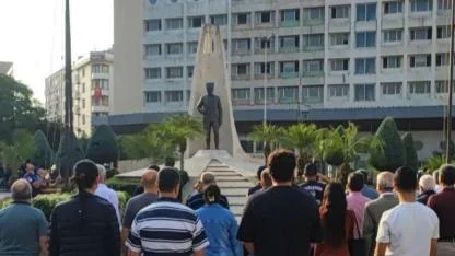 Adana’da Saat 9’u 5 Geçe Hayat Durdu