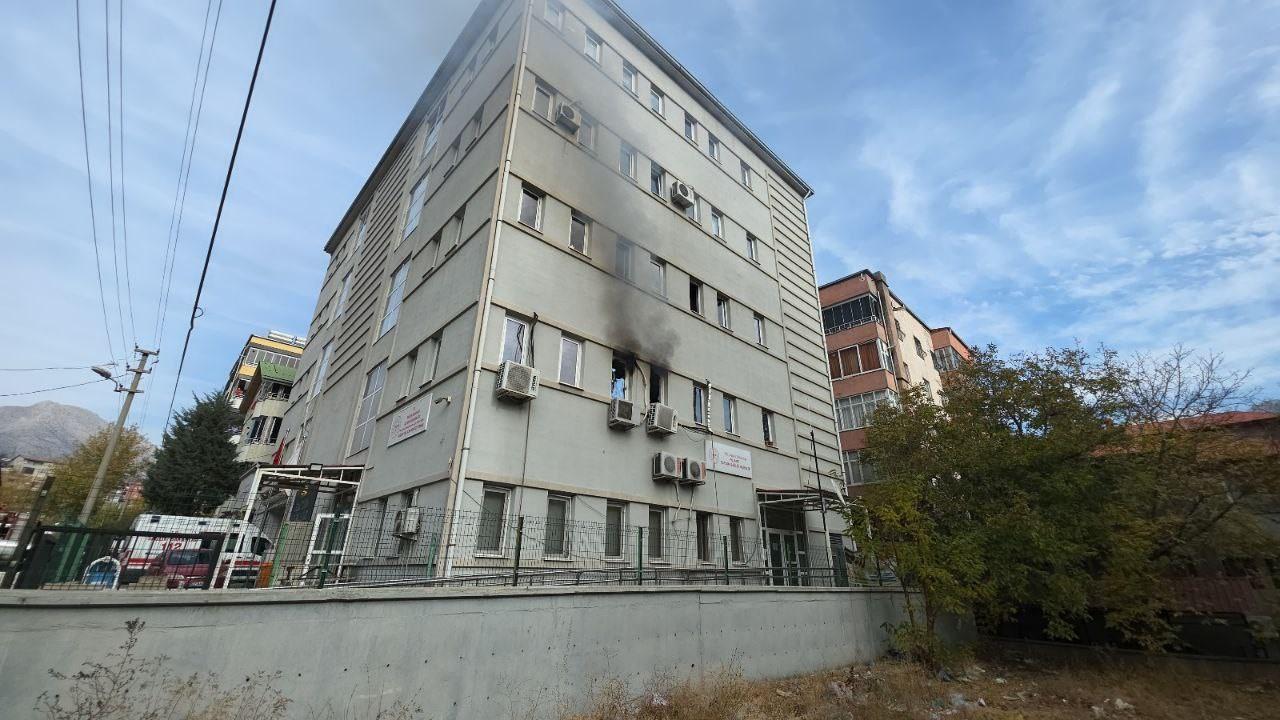 Aile Sağlığı Merkezi&#039;nde Korkutan Yangın
