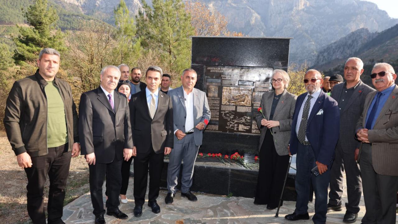 Büyükelçi Köstebek Yuvasından Geçti!