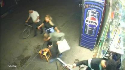 Çekirdek Çitlerken Hırsızlık Yaptı, Savunması Pes Dedirtti