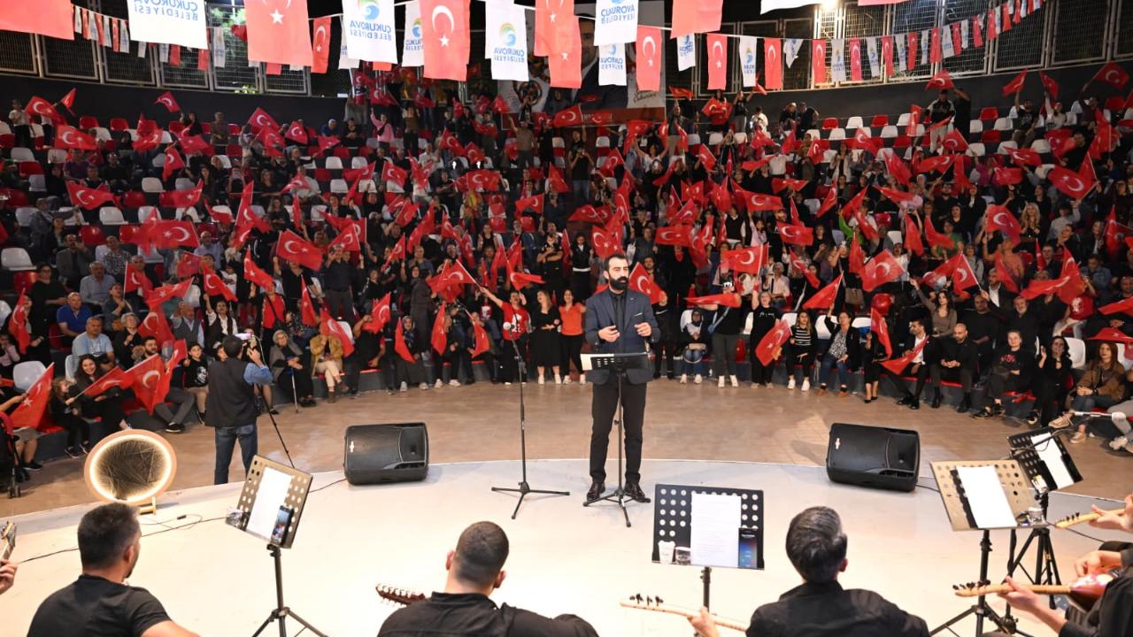 Cumhuriyet Korosu Atatürk&#039;ün Sevdiği Şarkıları Seslendirdi