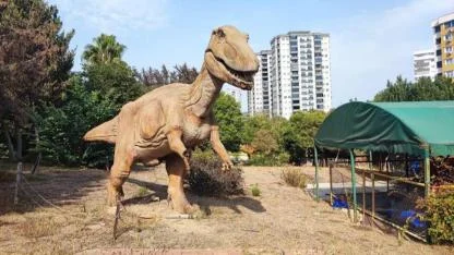 Dinazor Park Çürümeye Terk Edildi!