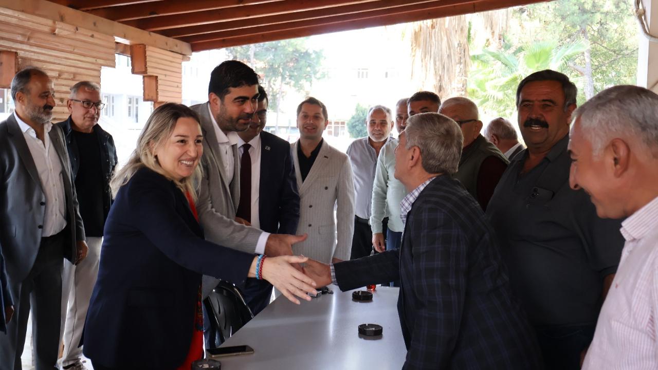 Dinlemedik Dert, Sıkmadık El Bırakmadı