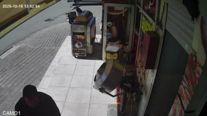 Firari Hükümlü Hırsızlık Yaparken Yakalandı