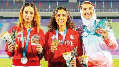 “Hedefim Rekor Kırmaktı Altın Madalya Kazandım”