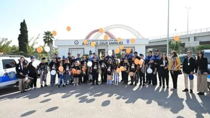 Lösemi Hastası Çocuklara At Sevdirip, Balon Uçurdular