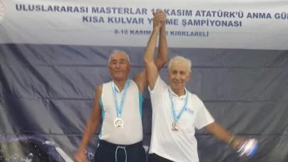 Master Yüzücüler Atatürk İçin Kırklareli’nde Kulaç Attılar