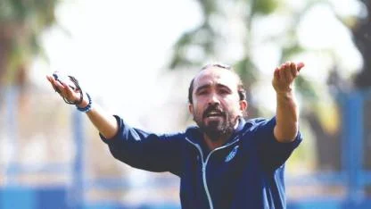 MAVİ LACİVERT YUVAYA VEDA