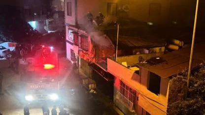 Müstakil Ev Alev Alev Yandı