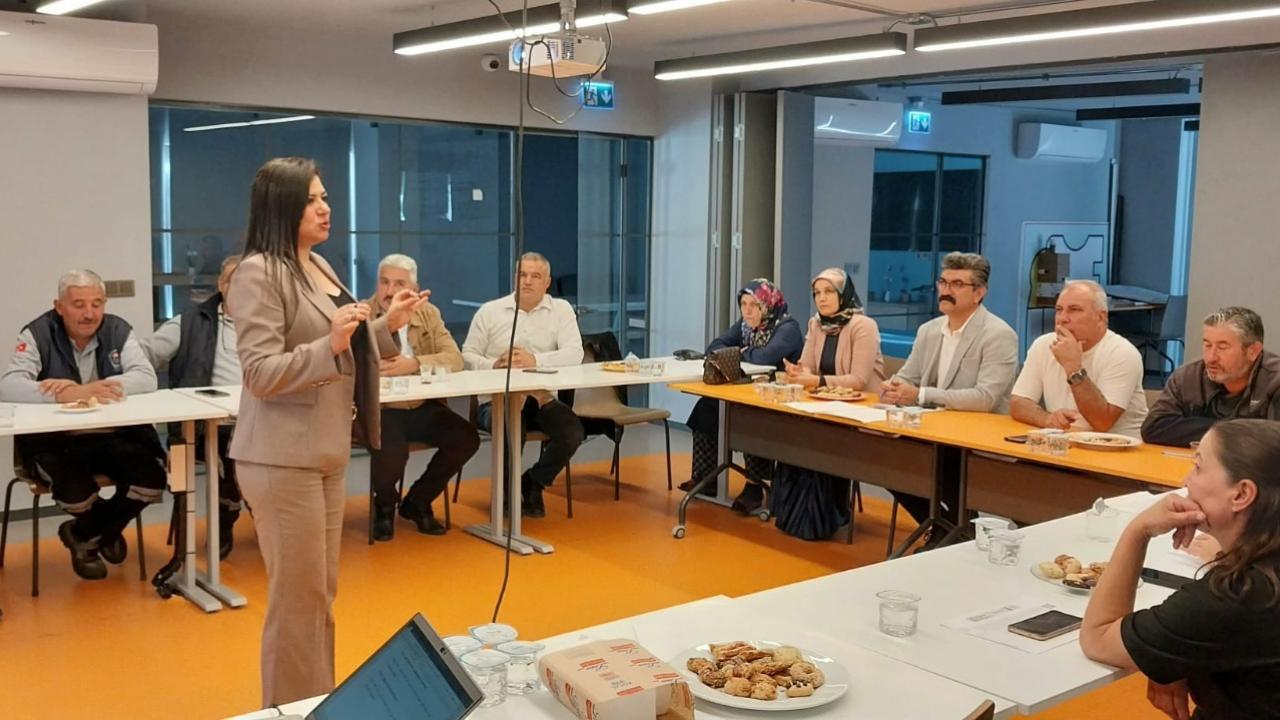 Pekduraner’den Muhtarlara ‘Liderlik’ Egitimi